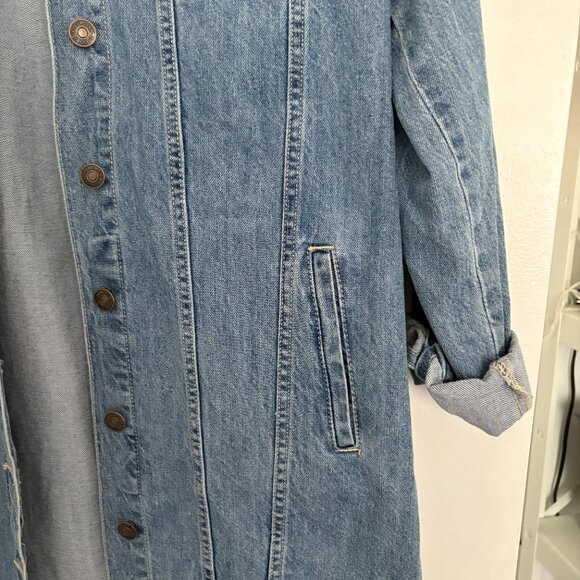 Forever 21 Women's Long Denim Jacket - Picture 6 of 7